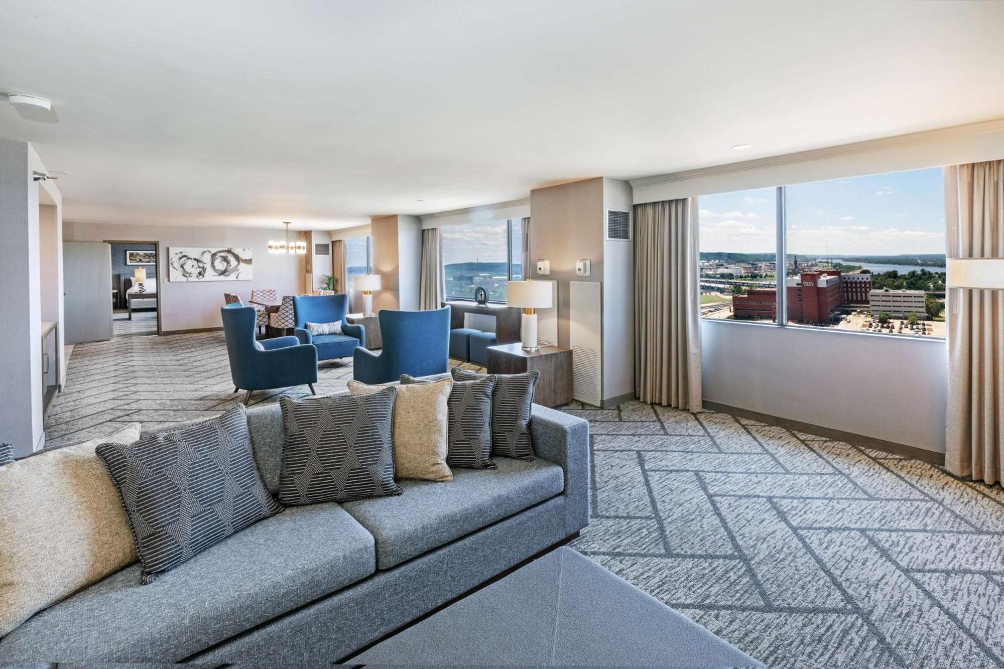 Doubletree By Hilton Downtown 4*